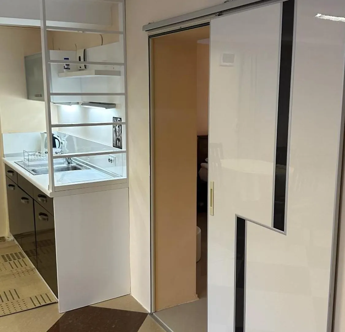 Spacious Apartment In Central Burgas 0*,