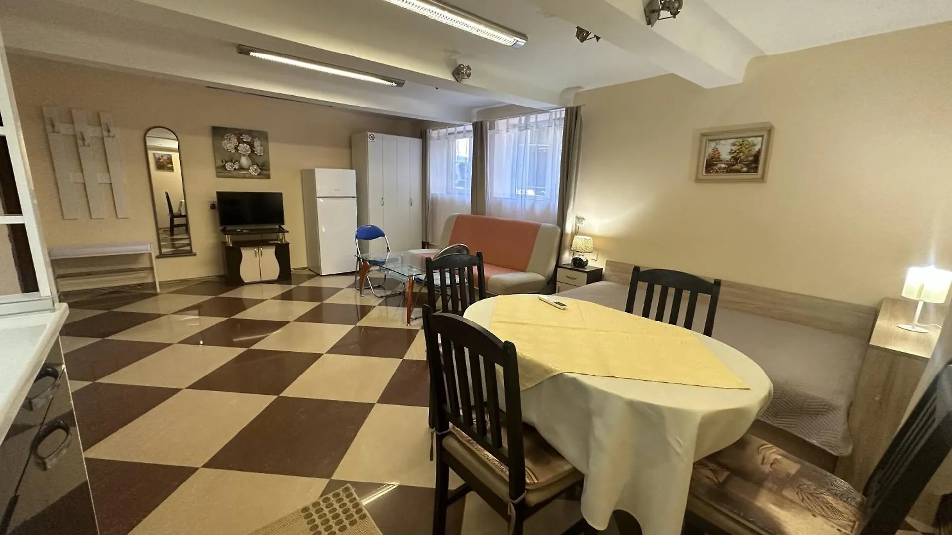 Spacious Apartment In Central Burgas