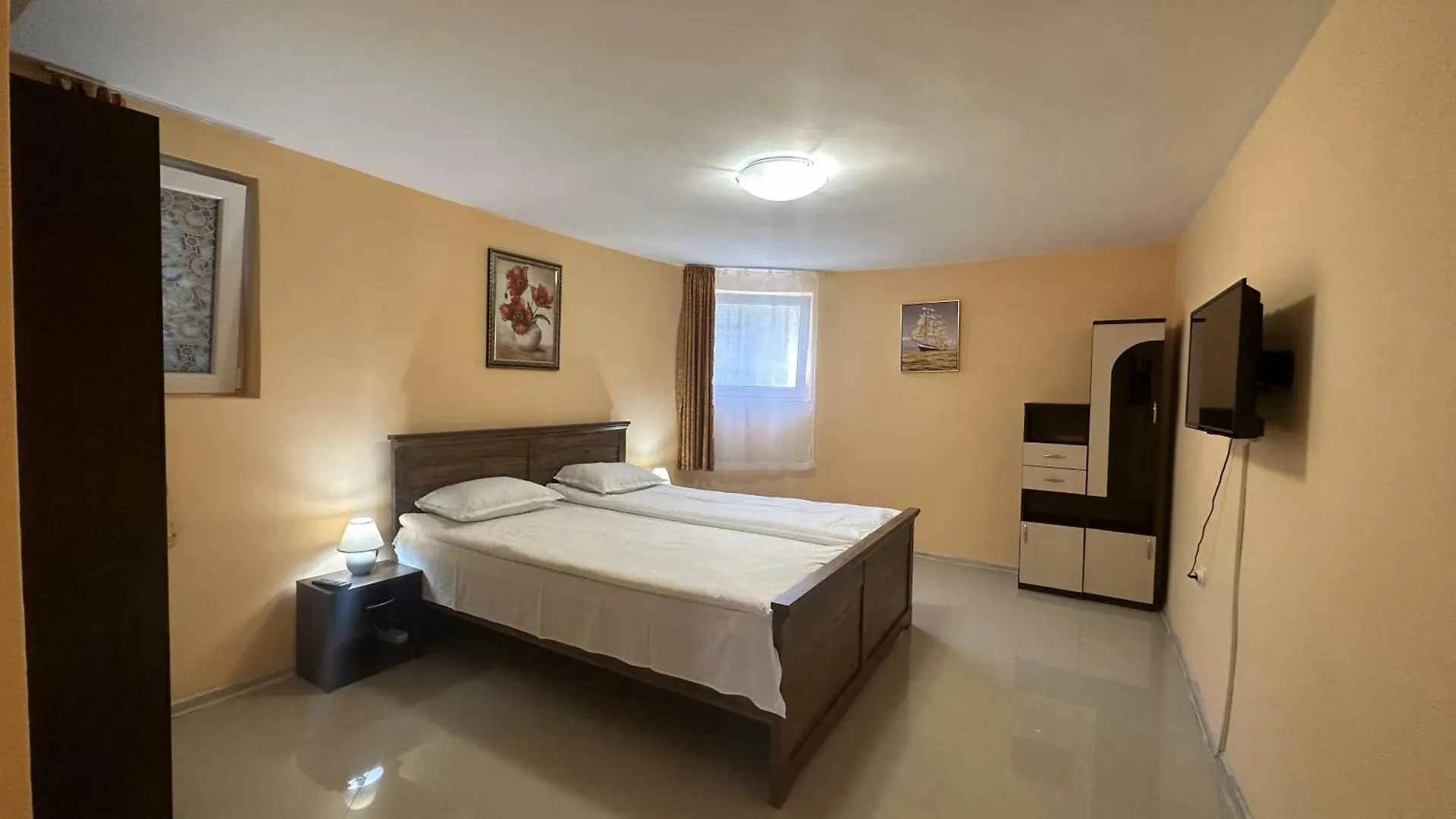 Spacious Apartment In Central Burgas